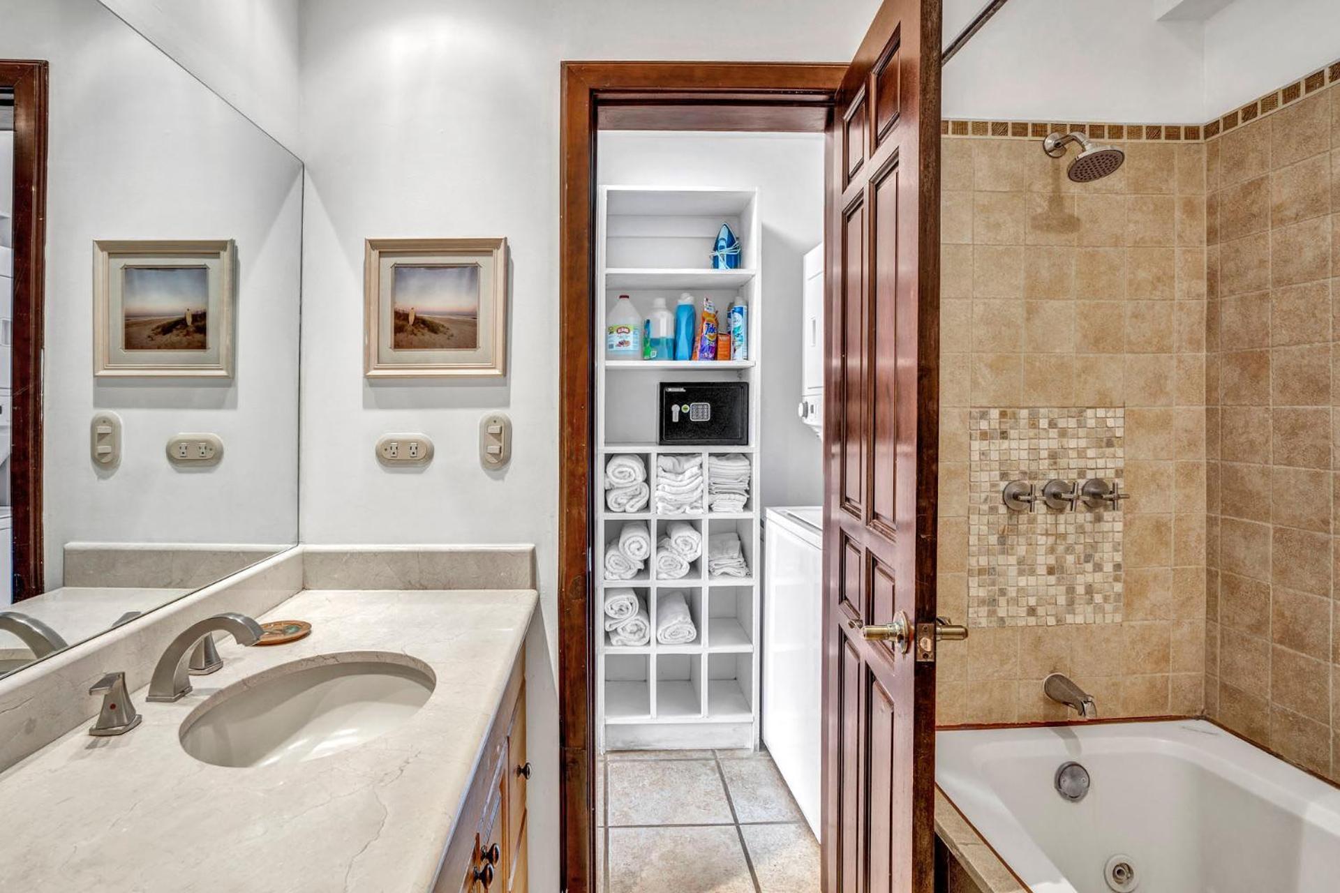 Villa Newly Remodeled Unit In Flamingo With Sweeping Ocean Views From Big Terrace Playa Flamingo Exterior foto